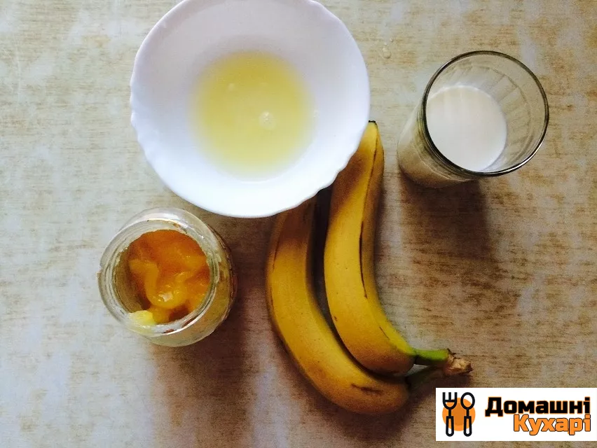 Банановий смузі з молоком - фото крок 1