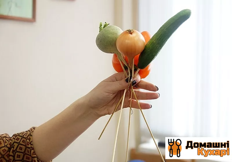 Букет з овочів своїми руками - фото крок 4