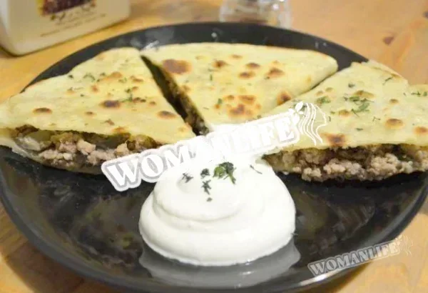 М'ясо Кесадія з часником і чилі