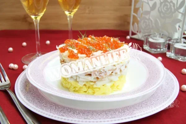 Салат «Царський» з ікрою і кальмарами