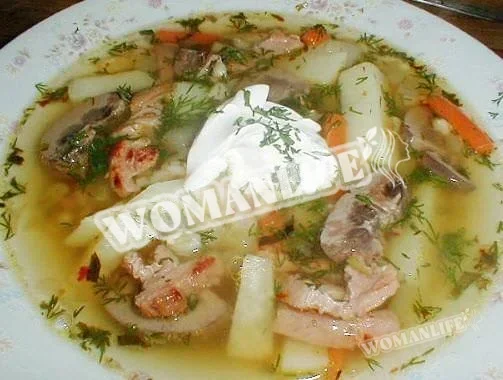 Розсольник курячий з грибами