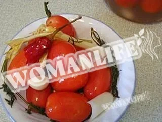 Помідори сушені солоні