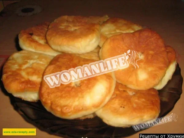 Пишні біляші з дріжджовим м'ясом