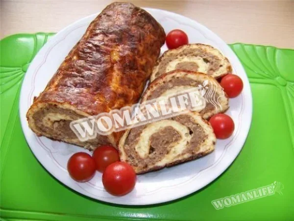 М'ясний рулет з яловичиною в духовці