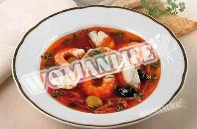 Солянка з креветками