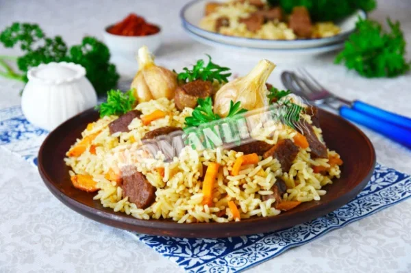Плов з яловичини в мультиварці