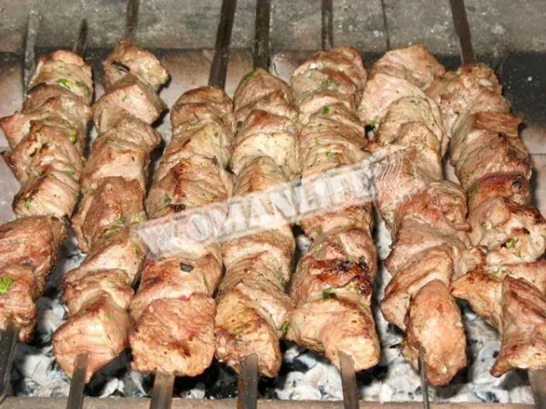 Яловичий шашлик з салом соковитий