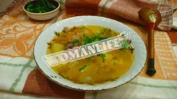 Щі кислі з квашеною капустою