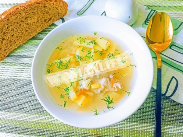 Рисовий суп в мультиварці з куркою