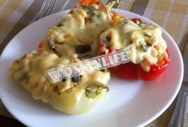 Перець, фарширований куркою