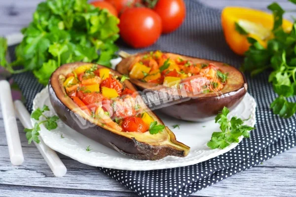 Човники з баклажанів в духовці