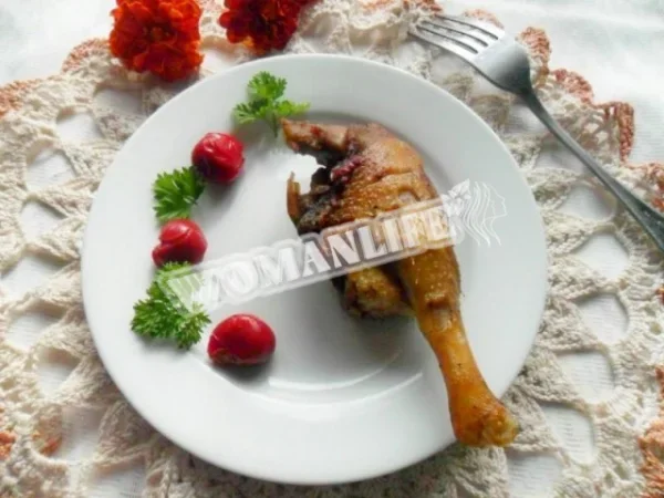 Качка з вишнею