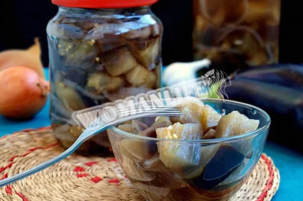 Мариновані баклажани як гриби