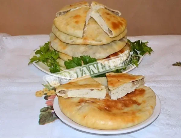 Хачапурі з м'ясом
