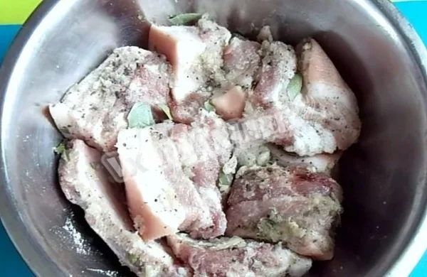 Домашнє солоне сало з часником рецепт