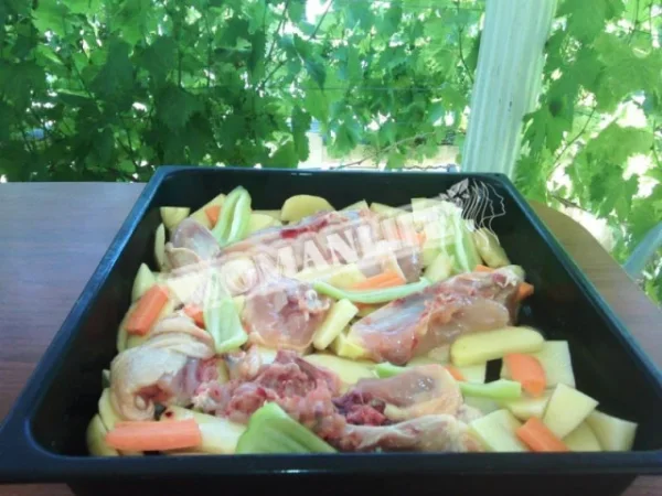 Змішана курка з овочами