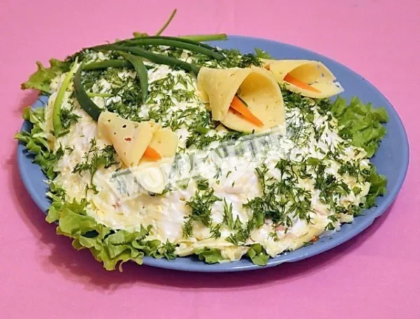 Салат калла з куркою і ананасами