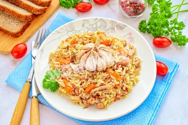Плов з тушкованим м'ясом