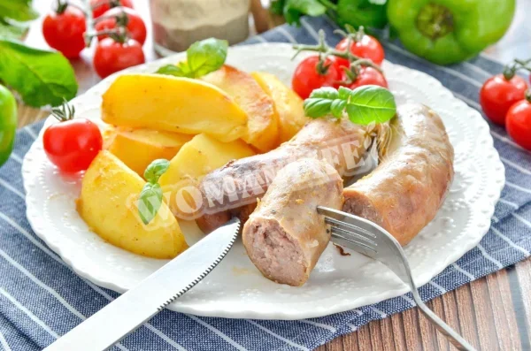 Купати з картоплею в духовці