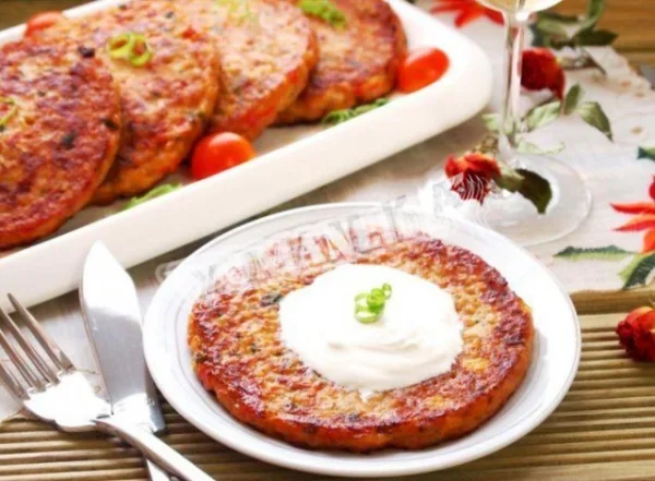 Рибні оладки з овочами