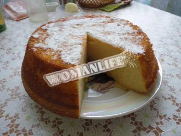 Лимонний торт зі згущеним молоком