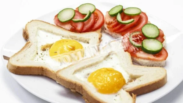 Ідеальна яєчня - сніданок коханій людині на 8 березня