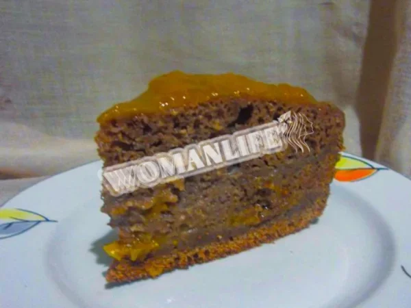 Пишний шоколадний манник на кефірі в мультиварці