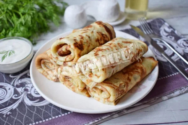 Млинці з сиром і зеленню
