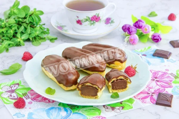 Шоколадні еклери