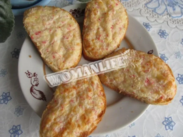 Бутерброди з крабовими паличками і майонезом
