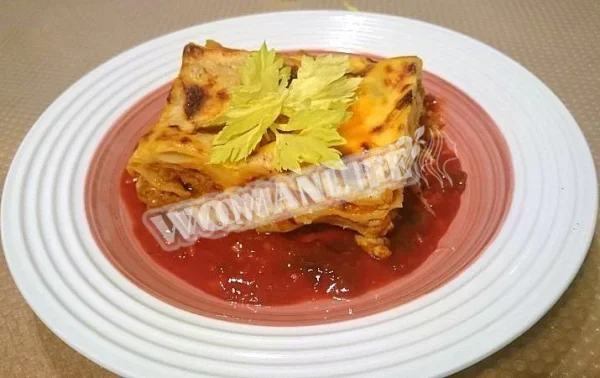 Лазанья з м'ясом в соусі