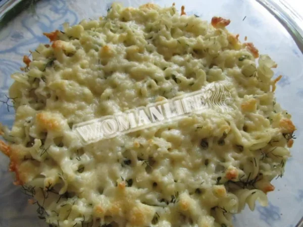 Лапшевник з м'ясом і сиром