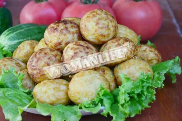 Макаронні кульки, обсмажені на сковороді