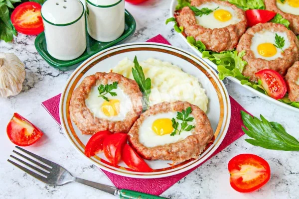 Сирники з фаршу з сирною начинкою