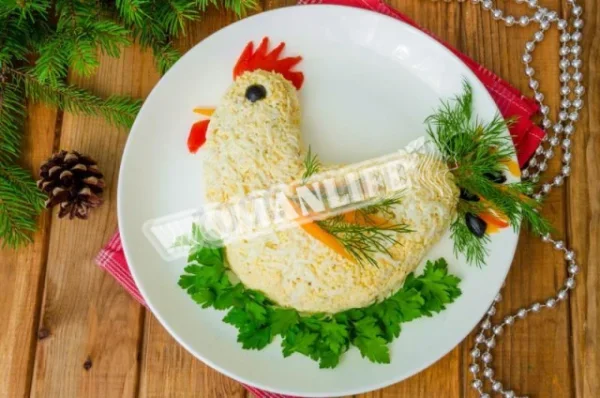 Салат з півня з куркою і твердим сиром