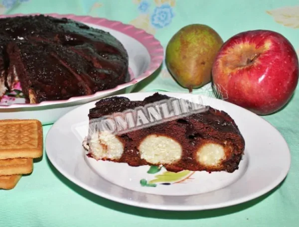 Шоколадний пиріг з сирними кульками