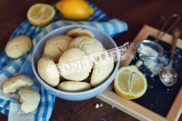 Домашні пісочні коржі на сметані