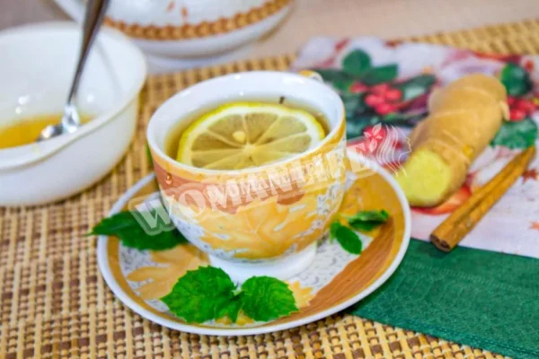 Зелений чай з імбиром, лимоном і медом