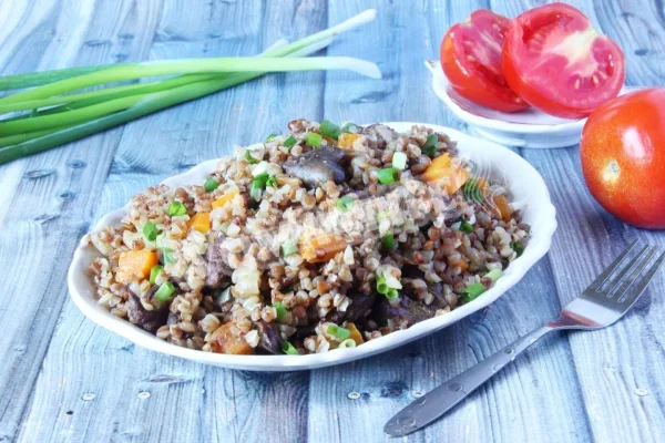 Гречка з курячою печінкою