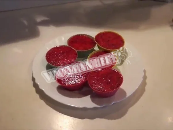 Чорна смородина в блендері з цукром на зиму