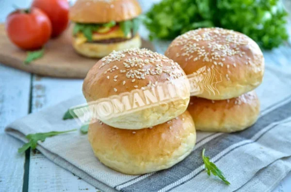 Домашні булочки для гамбургерів, як у Макдональдсі