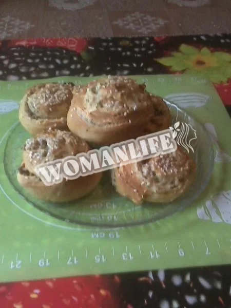 Смачні булочки спіральки з маком