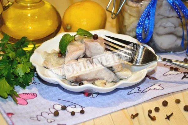 Оселедець товстолобик