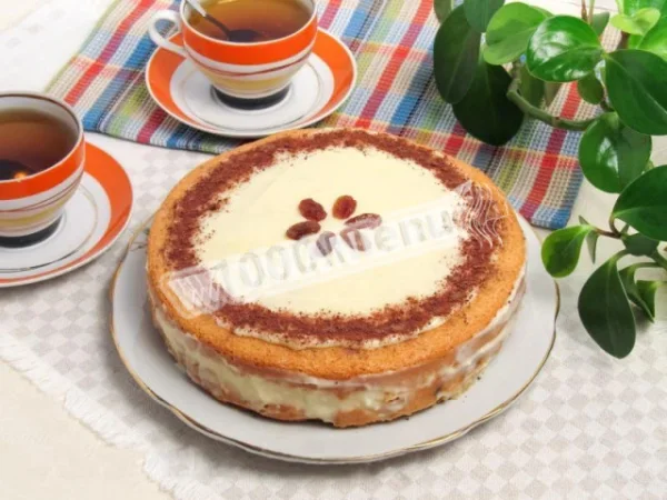 Шарлотка із заварним кремом