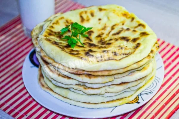Хачапурі без дріжджів з сиром на сковороді