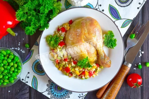 Курка з рисом в рукаві цілком з овочами