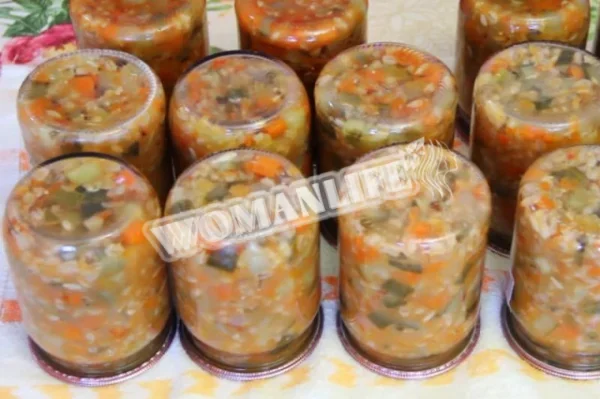 Розсольник на зиму з помідорами та огірками