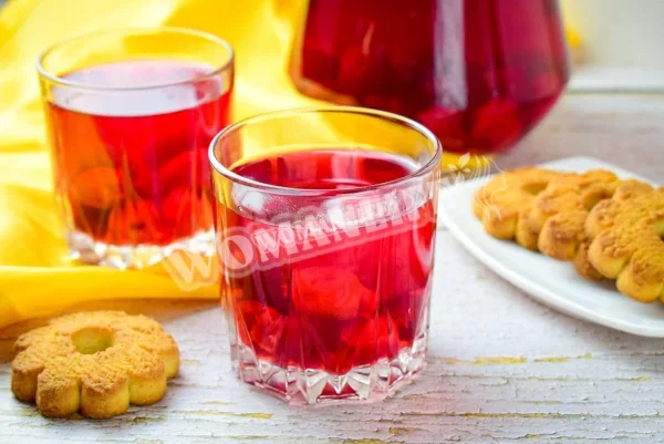Компот із замороженої вишні
