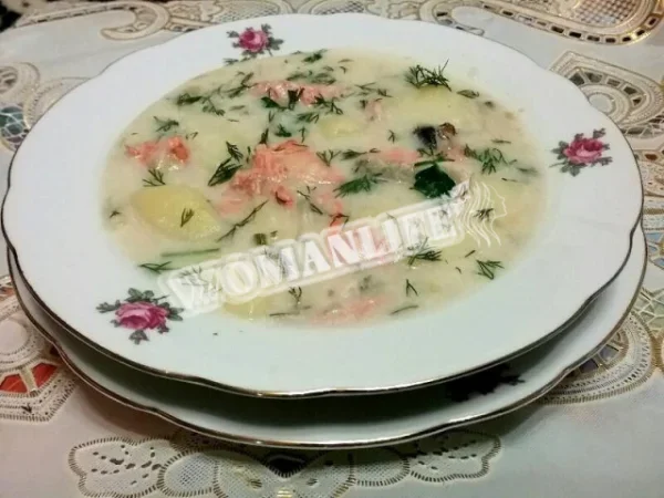 Фінський суп з сьомги з вершками