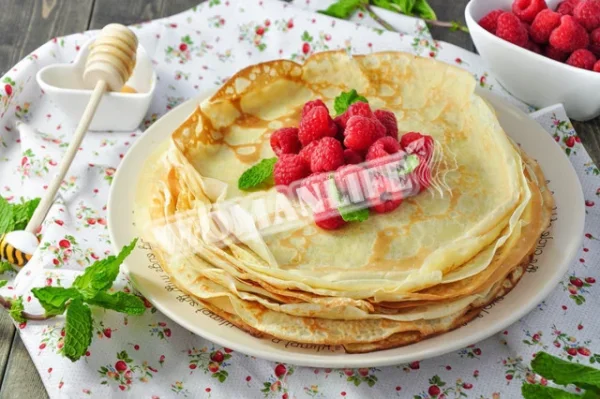 Ажурні млинці з кремом